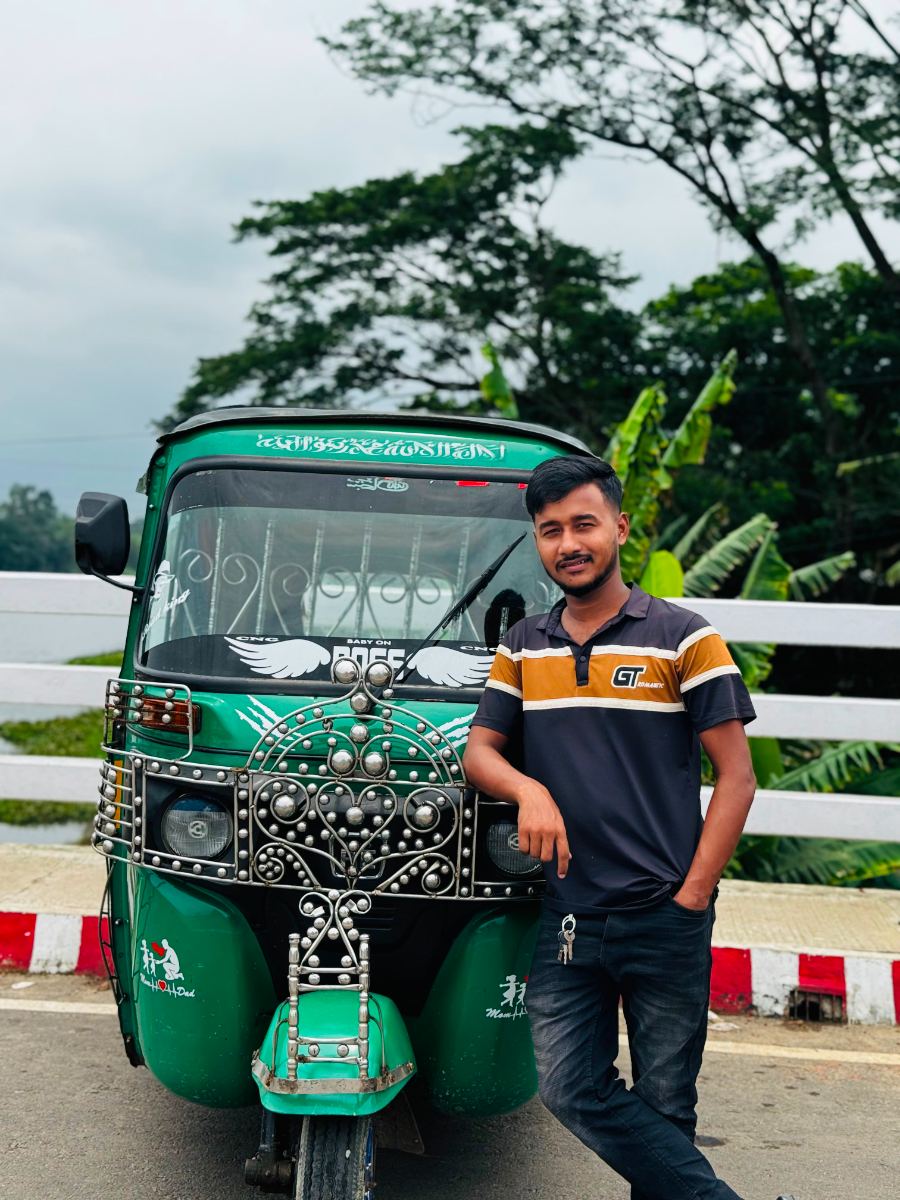 আমার নাম ইমন আমার বাড়ি মমতাজ মিয়ার হাট জে কনো জায়গায় জাওয়ার জন্য কল করুন 01839016199